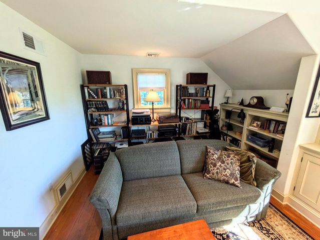 1731 HOWELL RD, Easton, PA 18040
