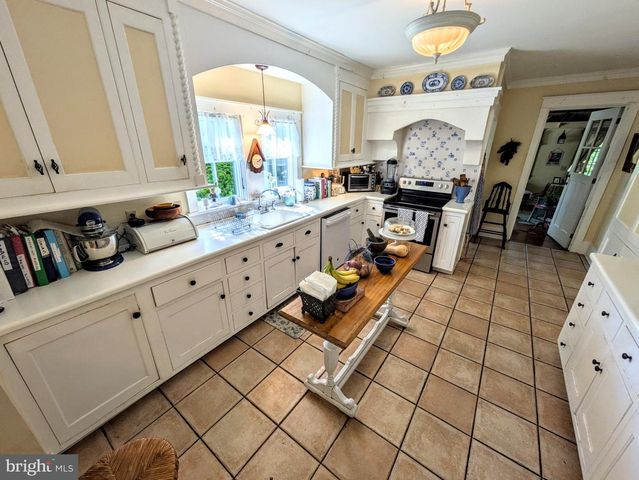 1731 HOWELL RD, Easton, PA 18040