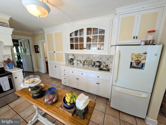 1731 HOWELL RD, Easton, PA 18040