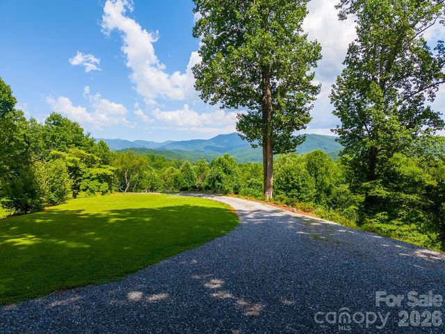 75 Mountain View Road, Sylva, NC 28779