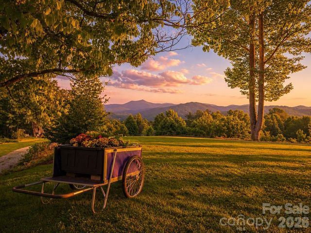 75 Mountain View Road, Sylva, NC 28779