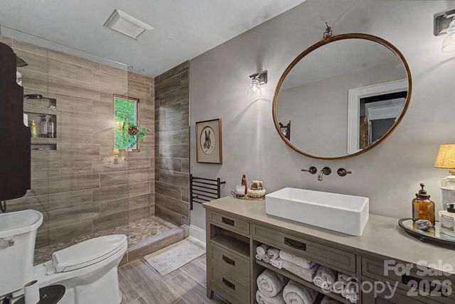 75 Mountain View Road, Sylva, NC 28779