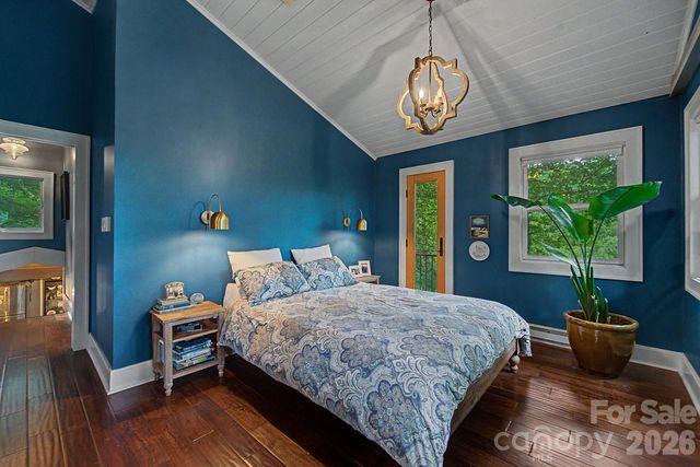75 Mountain View Road, Sylva, NC 28779