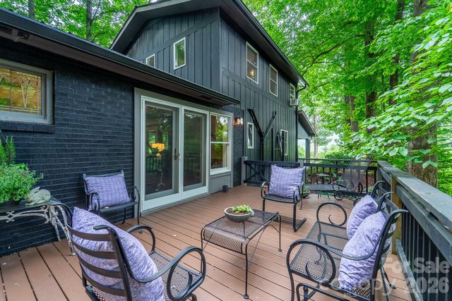 75 Mountain View Road, Sylva, NC 28779