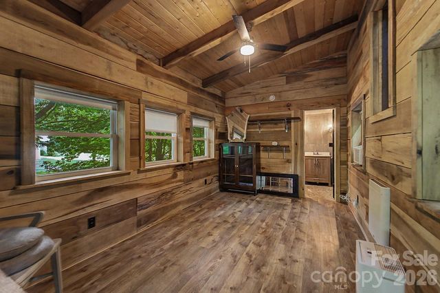 75 Mountain View Road, Sylva, NC 28779