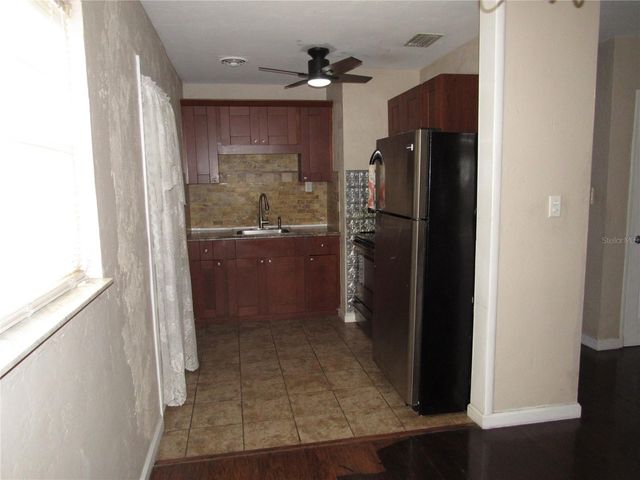 4232 W BAY VIEW AVENUE, Tampa, FL 33611