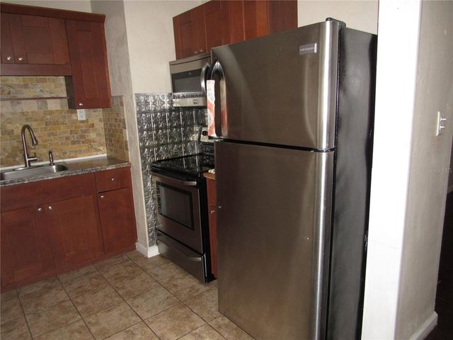 4232 W BAY VIEW AVENUE, Tampa, FL 33611