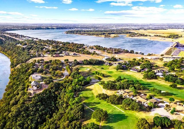 110 Hazlewood Court, Granbury, TX 76049