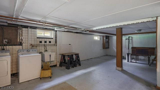 89 Ford Ave, Woodbridge Twp., NJ 08863