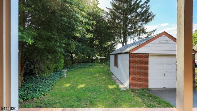 89 Ford Ave, Woodbridge Twp., NJ 08863