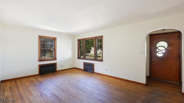 89 Ford Ave, Woodbridge Twp., NJ 08863