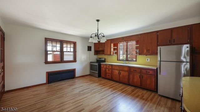 89 Ford Ave, Woodbridge Twp., NJ 08863