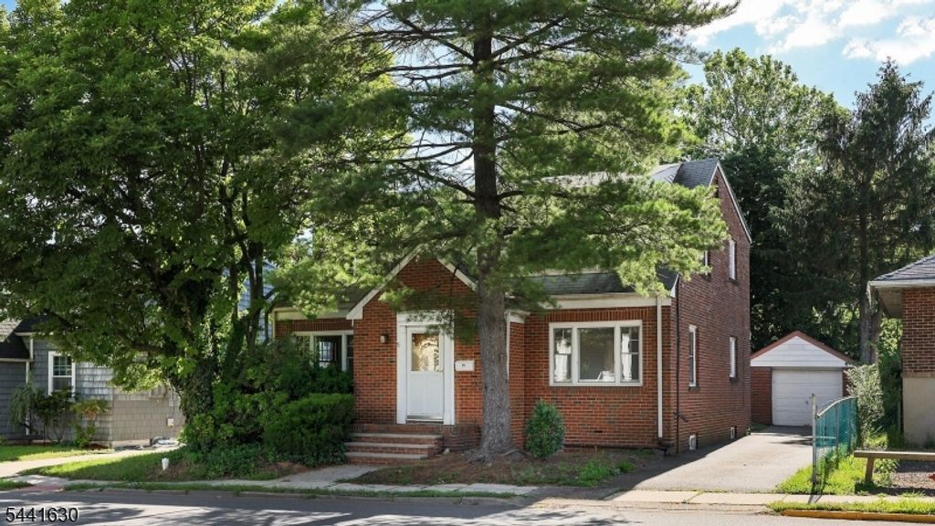 89 Ford Ave, Woodbridge Twp., NJ 08863