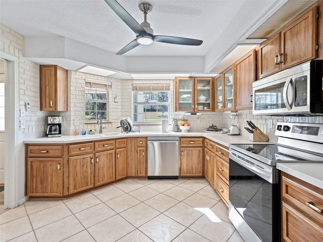 8916 SW 8TH STREET, Ocala, FL 34481