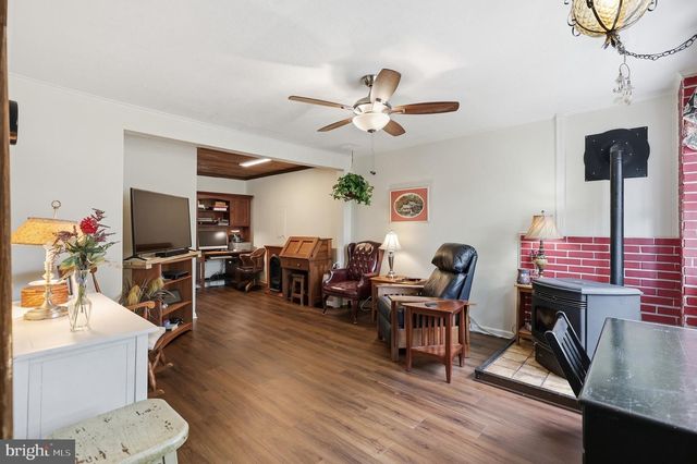 1816 GLENARM RD, Edgewater, MD 21037