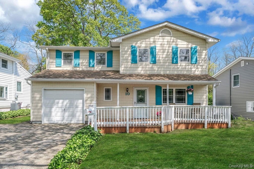 10 Magellan Avenue, Kings Park, NY 11754