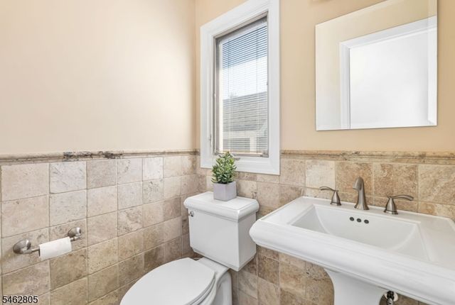 26 Rabkin Dr, Clifton City, NJ 07013