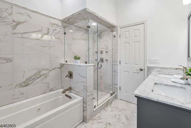 26 Rabkin Dr, Clifton City, NJ 07013