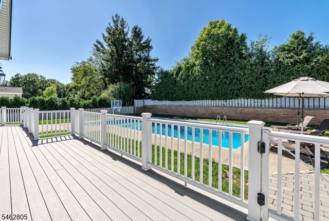 26 Rabkin Dr, Clifton City, NJ 07013