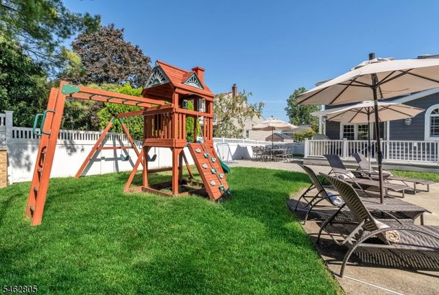 26 Rabkin Dr, Clifton City, NJ 07013