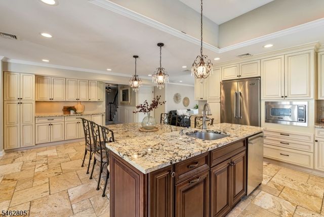 26 Rabkin Dr, Clifton City, NJ 07013