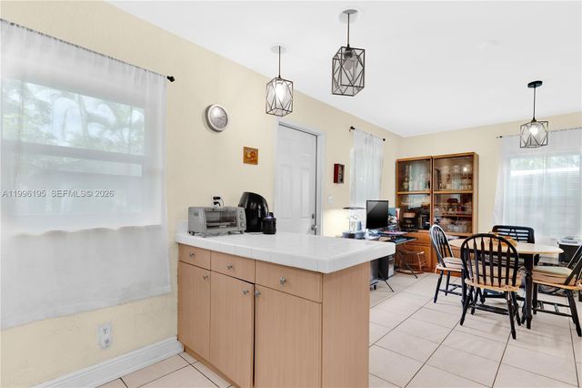 6133 SW 62nd Ter, South Miami, FL 33143