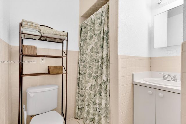 6133 SW 62nd Ter, South Miami, FL 33143