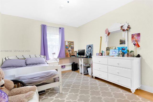 6133 SW 62nd Ter, South Miami, FL 33143