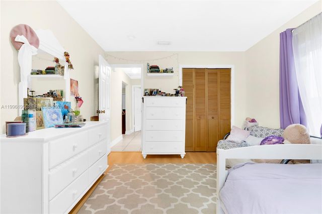 6133 SW 62nd Ter, South Miami, FL 33143