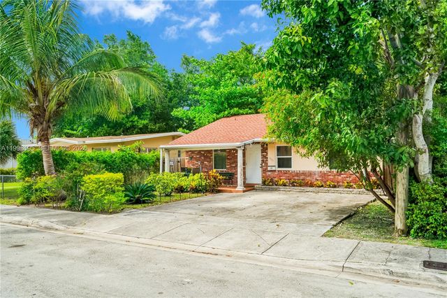 6133 SW 62nd Ter, South Miami, FL 33143