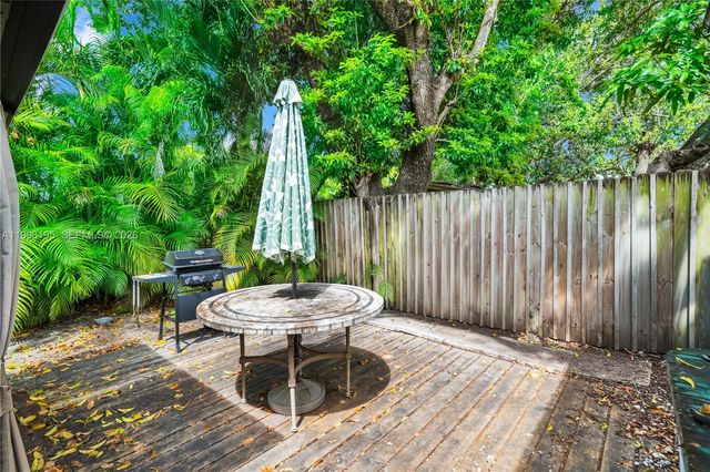 6133 SW 62nd Ter, South Miami, FL 33143