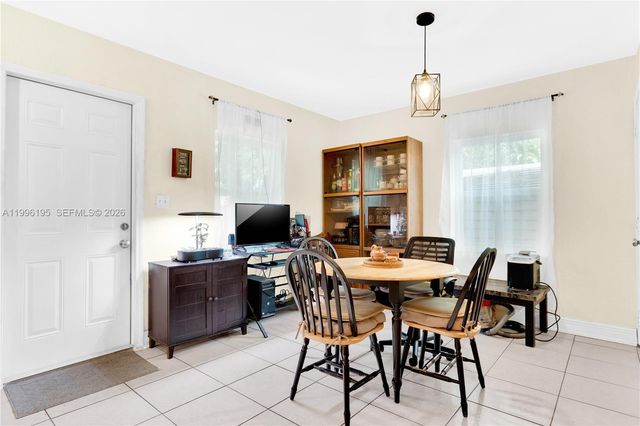 6133 SW 62nd Ter, South Miami, FL 33143