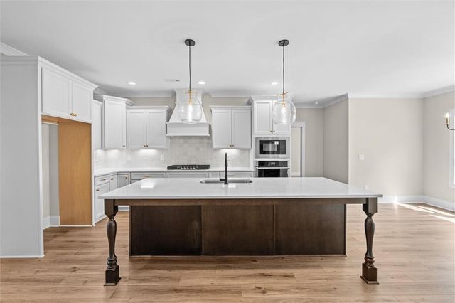 161 West Lake Boulevard, Carrollton, GA 30116