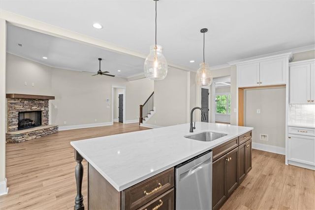 161 West Lake Boulevard, Carrollton, GA 30116