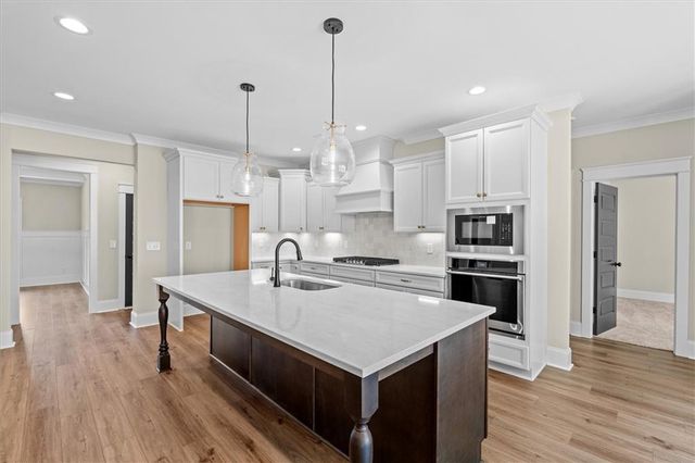 161 West Lake Boulevard, Carrollton, GA 30116