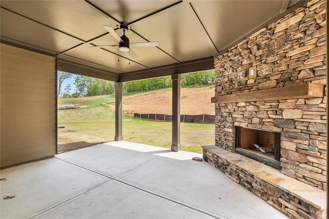 161 West Lake Boulevard, Carrollton, GA 30116