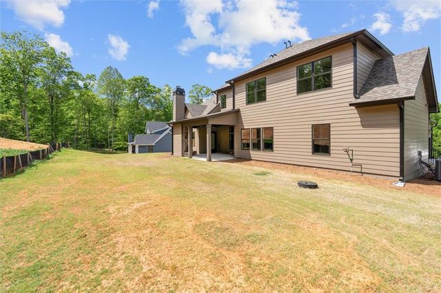 161 West Lake Boulevard, Carrollton, GA 30116