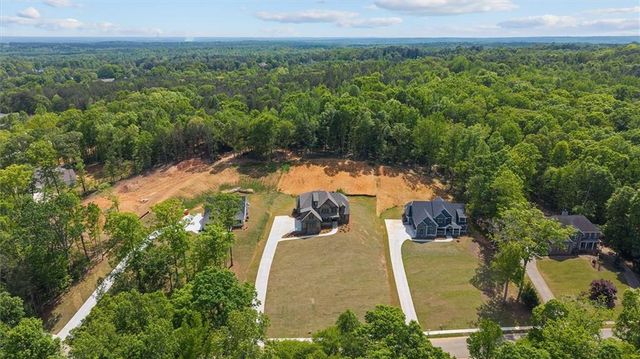 161 West Lake Boulevard, Carrollton, GA 30116