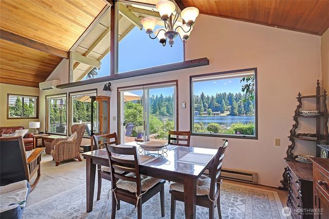 13806 W Lake Kathleen Drive SE, Renton, WA 98059