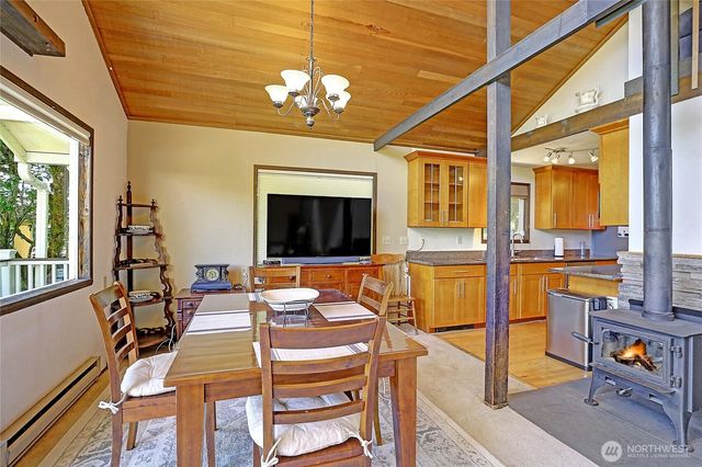 13806 W Lake Kathleen Drive SE, Renton, WA 98059