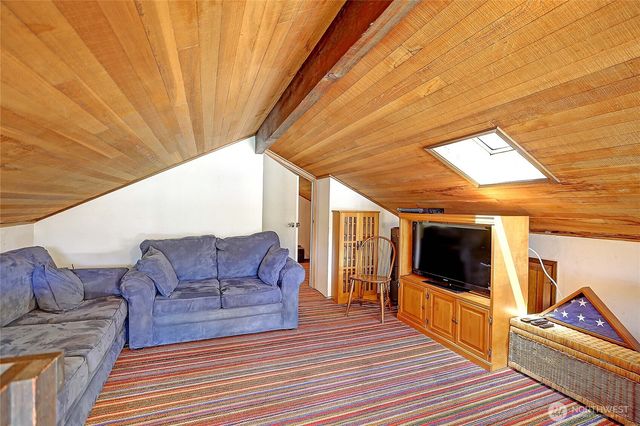 13806 W Lake Kathleen Drive SE, Renton, WA 98059