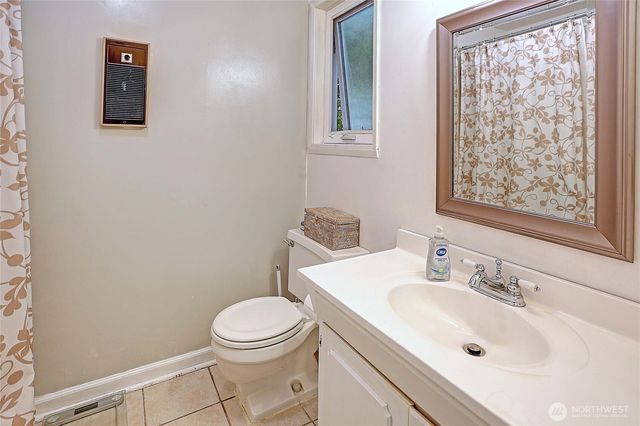 13806 W Lake Kathleen Drive SE, Renton, WA 98059