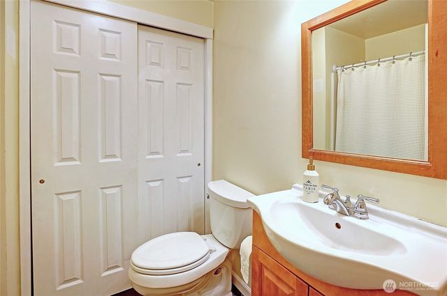 13806 W Lake Kathleen Drive SE, Renton, WA 98059