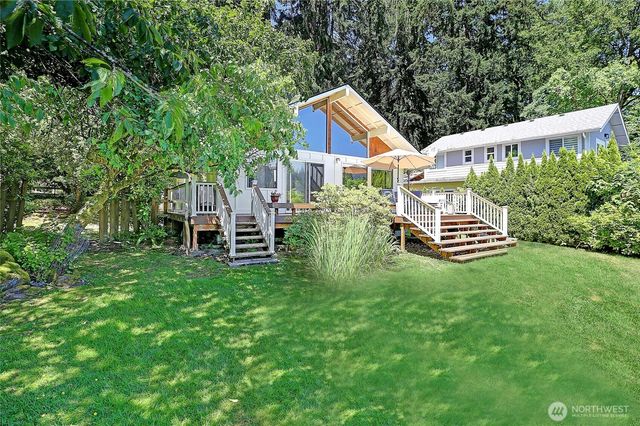 13806 W Lake Kathleen Drive SE, Renton, WA 98059