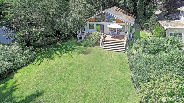 13806 W Lake Kathleen Drive SE, Renton, WA 98059