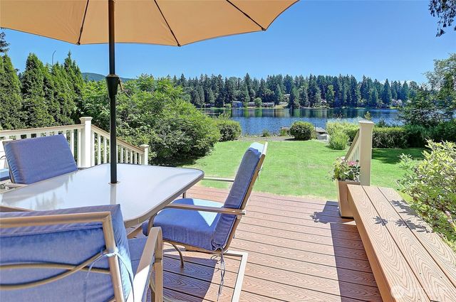 13806 W Lake Kathleen Drive SE, Renton, WA 98059
