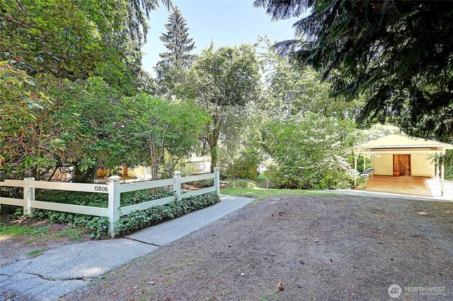 13806 W Lake Kathleen Drive SE, Renton, WA 98059