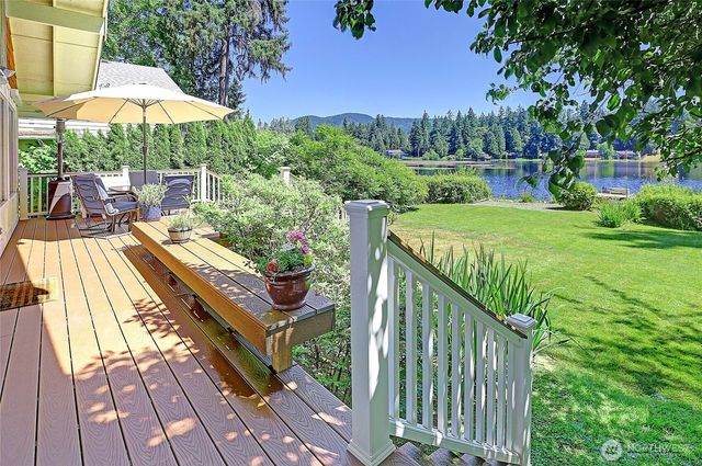 13806 W Lake Kathleen Drive SE, Renton, WA 98059