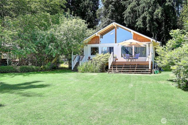 13806 W Lake Kathleen Drive SE, Renton, WA 98059