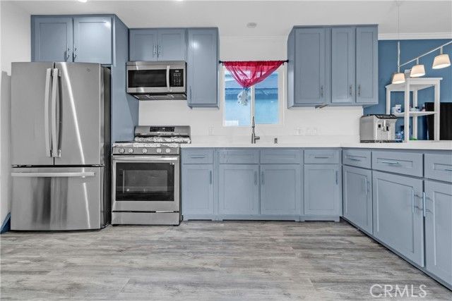 7745 Radford Ave, Los Angeles, CA 91605